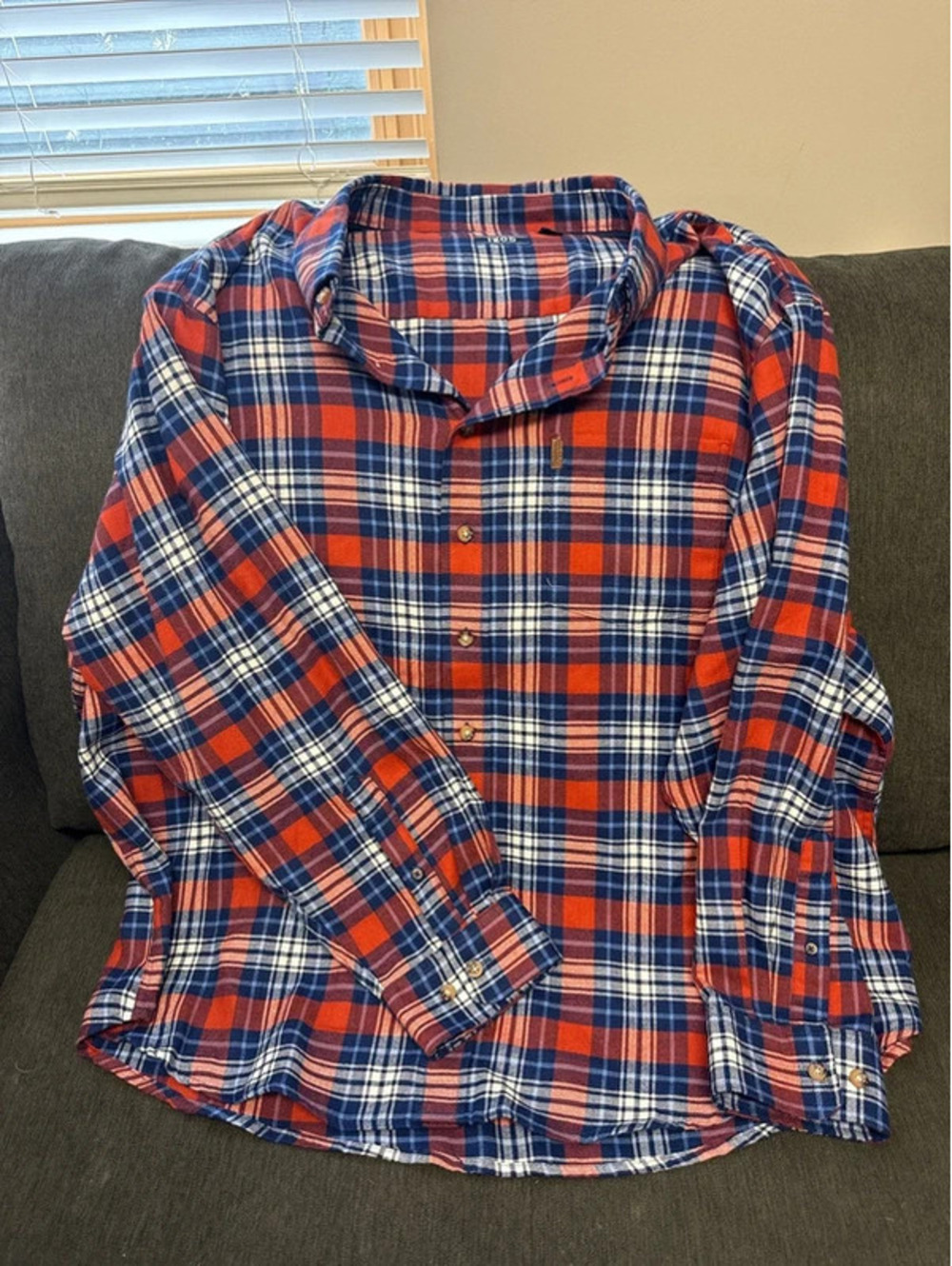 iPod Men’s flannel Button Up